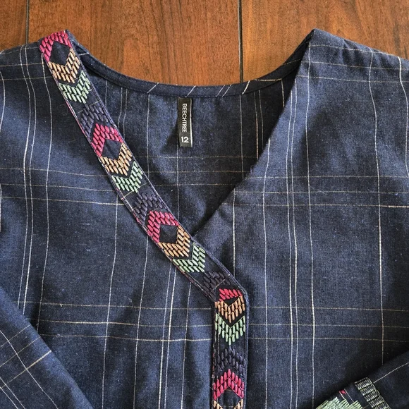 Embroidered Cotton Linen Fabric Denim Blue V Neck Top Size 12 Medium - Picture 4 of 6